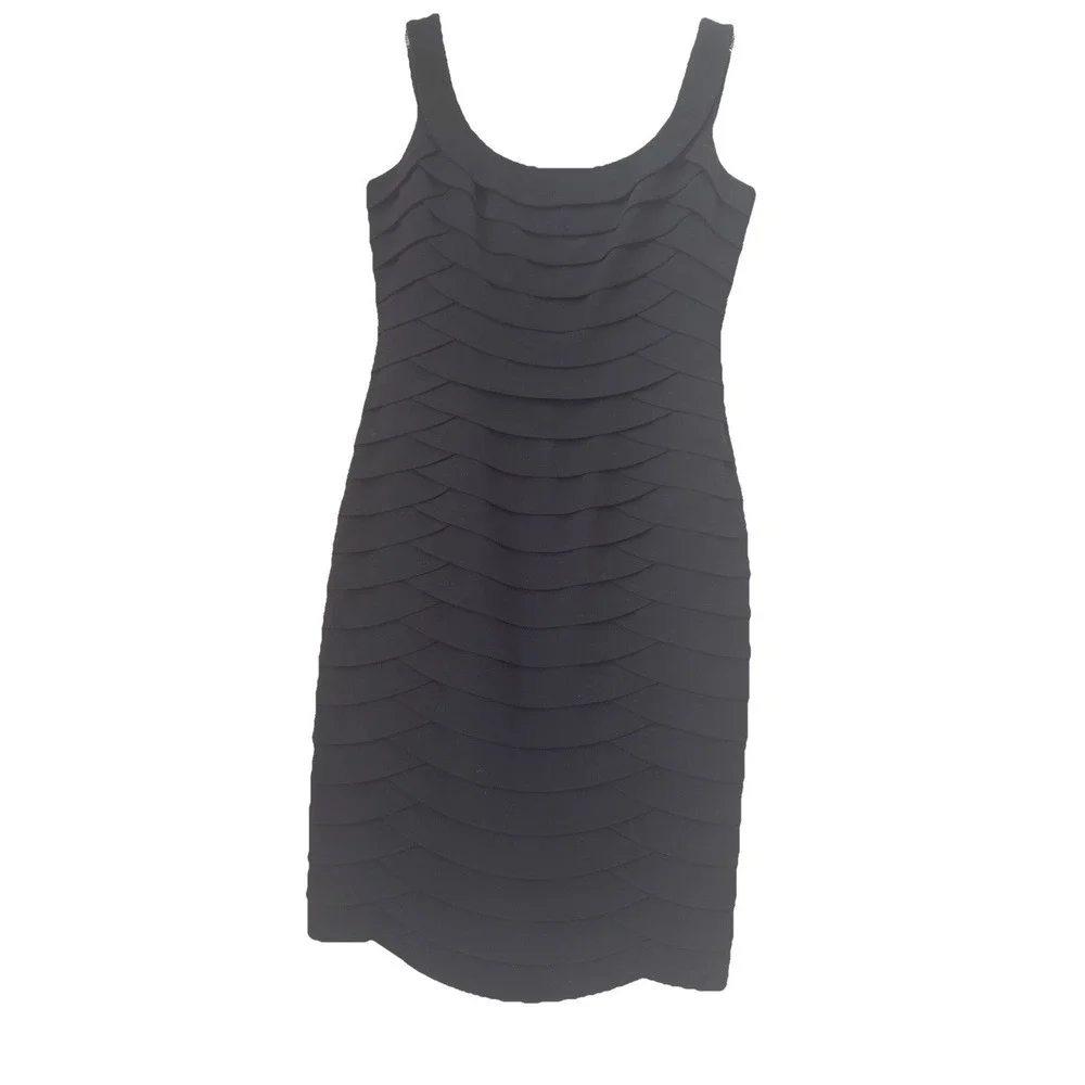 Carmen Marc Valvo Black Tiered Scallop Sleeveless‎ Silk Cocktail Dress Size 4